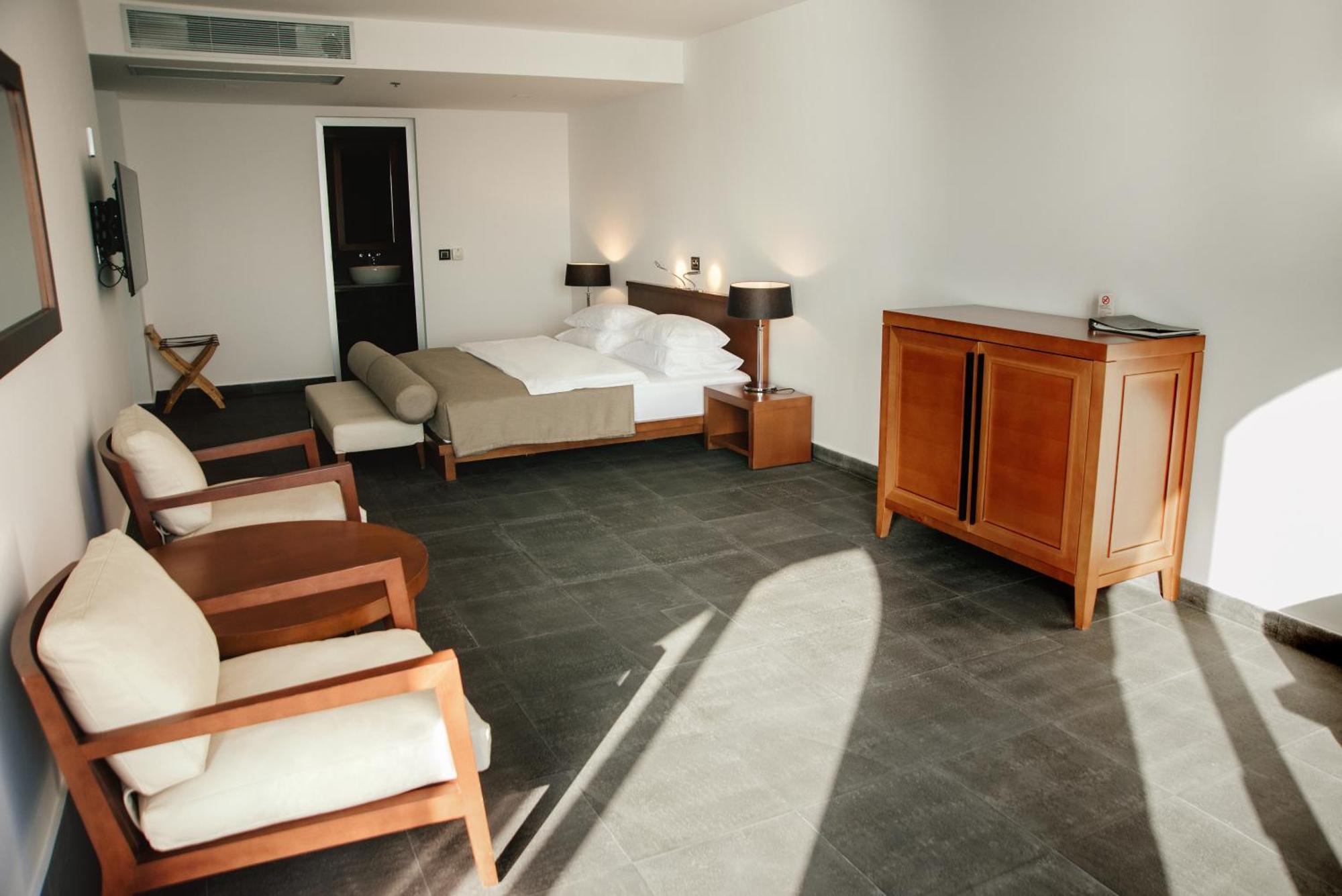 Avala & Hotel Budva