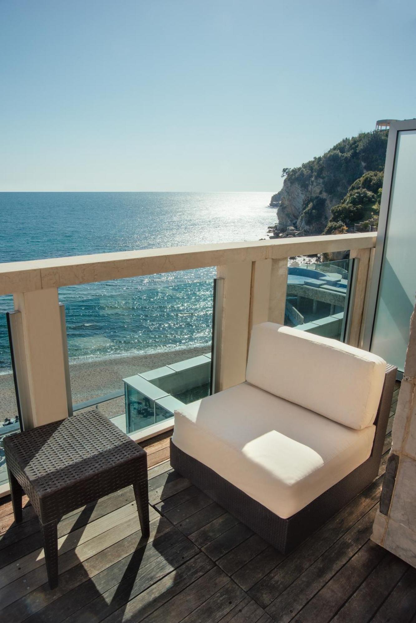 Avala & 4* Budva